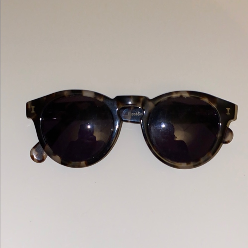 Illesteva sunglasses - Picture 2 of 3